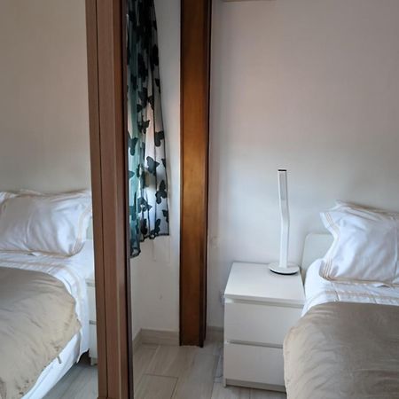 Apartamento Free Wifi -Estrela Lapa- Tram 28 Lisboa Exterior foto